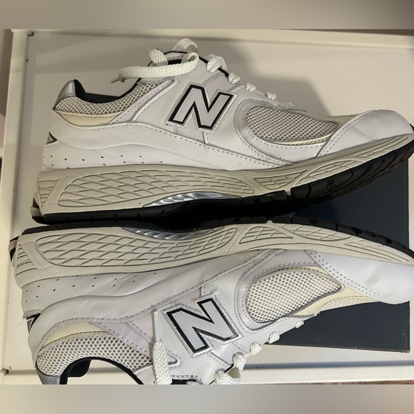 New Balance ML2002RQ size 12 mens sneakers - Picture 5 of 5